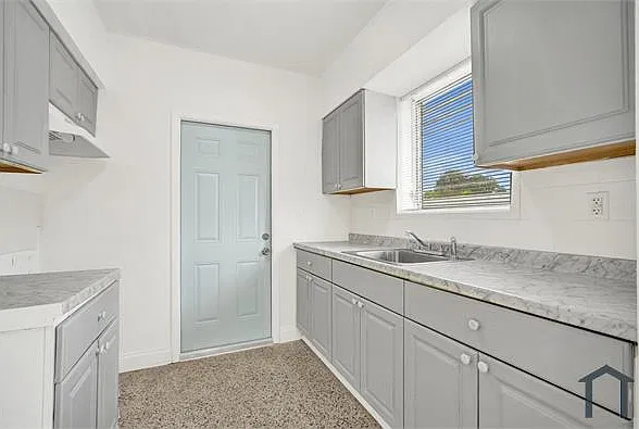 1 bed, 780 sqft, $1,795 — Photo 2