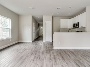 811 W Coffin St, Denison, TX 75020