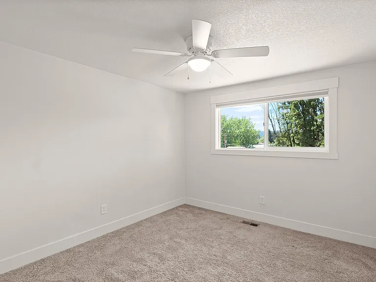 17714 SE Cook St — Photo 11