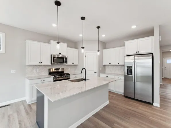 10669 29th St NE, Saint Michael, MN 55376