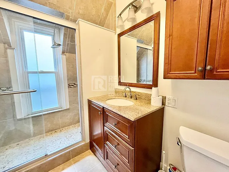 614 W 1st Ave #2 — Photo 5