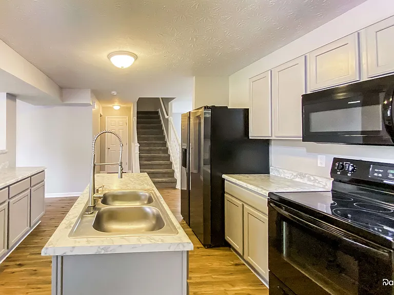 2216 Silver Spoon Dr — Photo 4