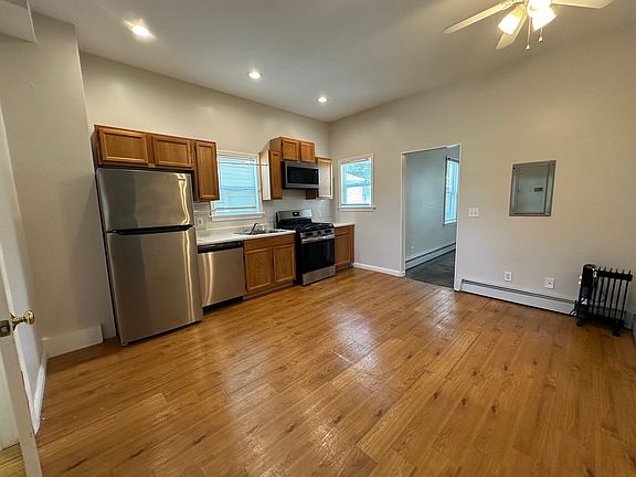 3rd image of 37 Madison St #37