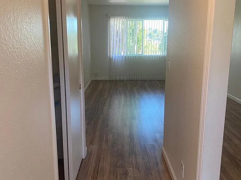 151 Farragut Ave #151 — Photo 4