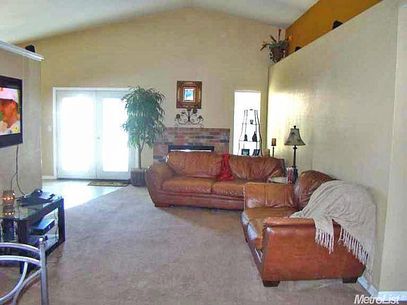 2nd image of 3908 Sweet Gum Dr