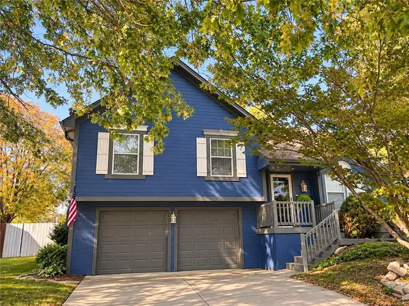 1436 SW Mission Rd, Lees Summit, MO 64081