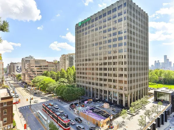 111 Saint Clair Ave W Unit 802, Toronto, ON M4V 1N5