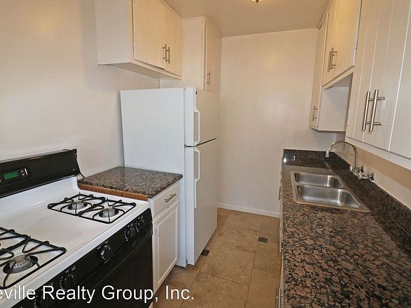 4th image of 4760 Kansas St #H