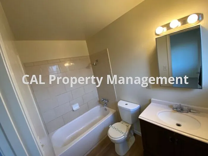 1608 Ukiah Way — Photo 13