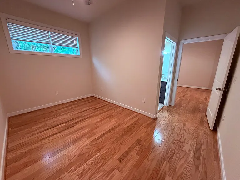 2910 Q St — Photo 26