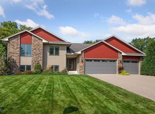 785 Canter Glen Cir, Eagan, MN 55123