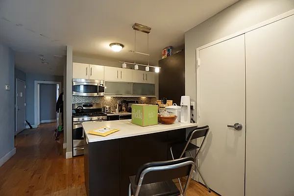 Rented by Rennit Inc. | media 18