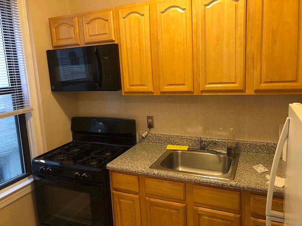 1st image of 24-40 33rd St #2