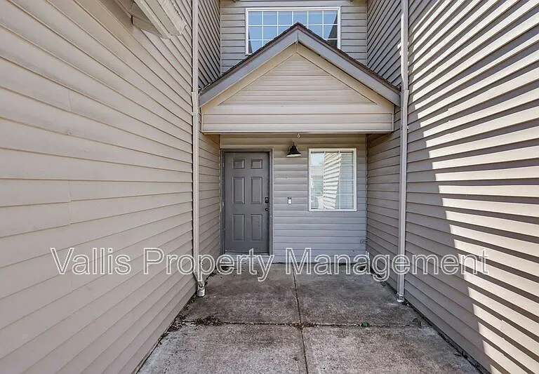5260 Springcrest Dr S — Photo 4