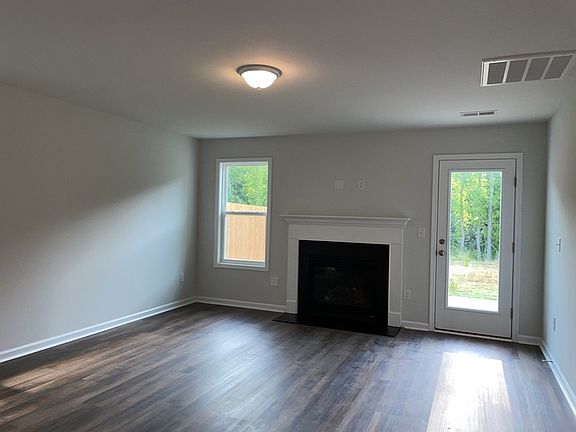 5th image of 435 Grantham Ct