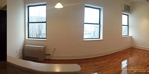 Rented by aptsandlofts.com