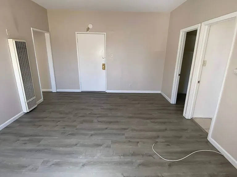 3600 E 7th St — Photo 3