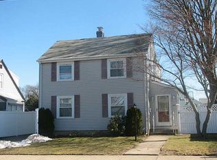 148 Rosemere Rd, Pawtucket, RI 02861