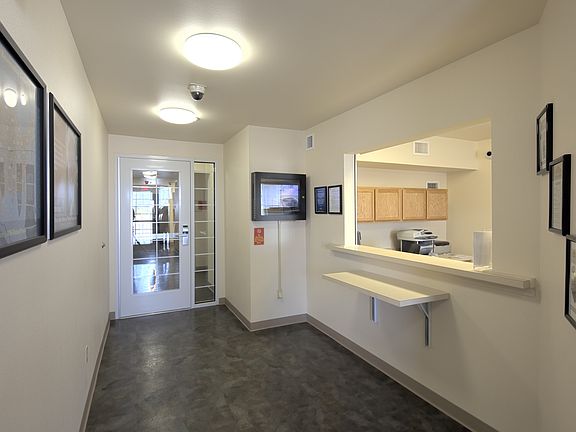5th image of 5650 Emerald Ct