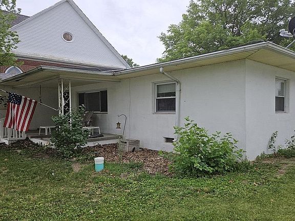 2nd image of 111 N Plank St