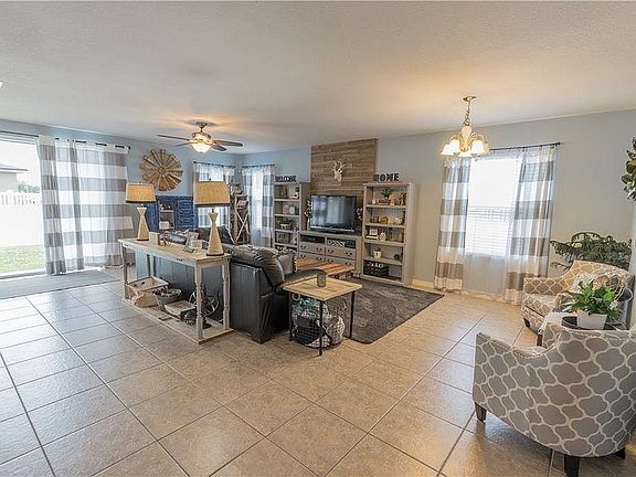 5th image of 5641 Silver Thistle Ln