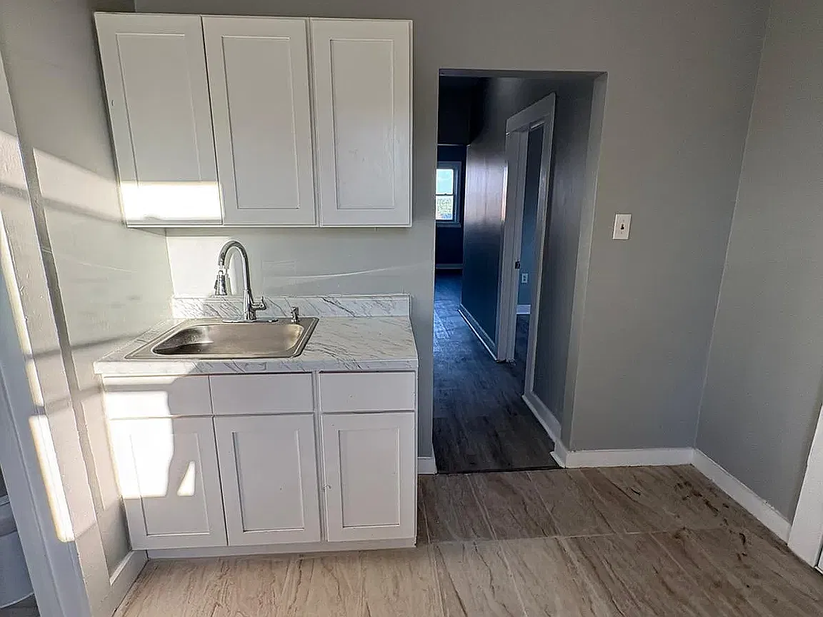 2 bed, $1,750 — Photo 4