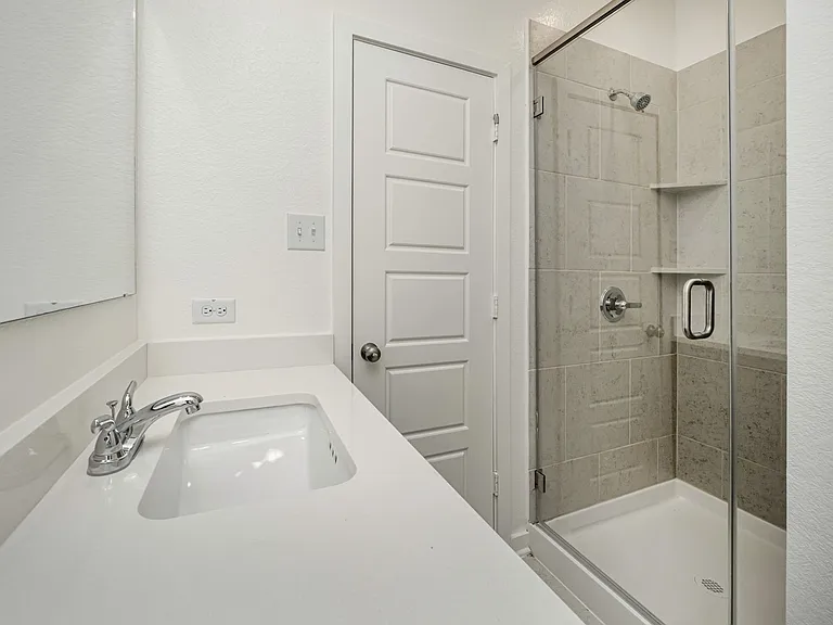 8434 Adelaide Dr — Photo 38