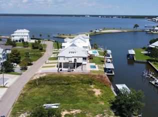 616 Sandy Hook Dr, Pass Christian, MS 39571