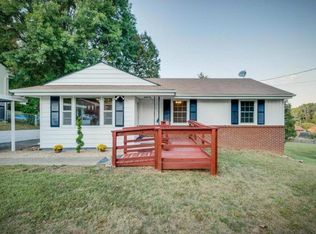 104 Lakeview Cir, Kingsport, TN 37663