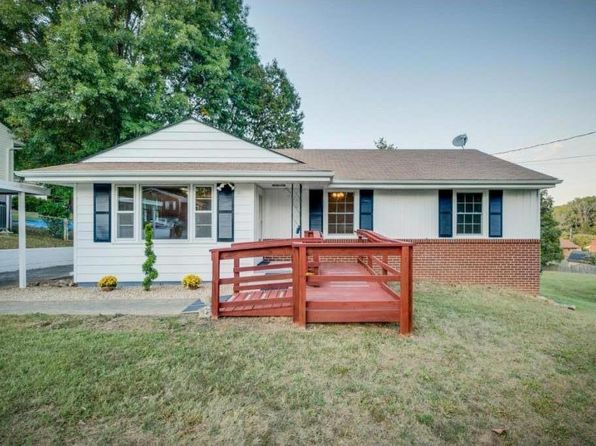104 Lakeview Cir
