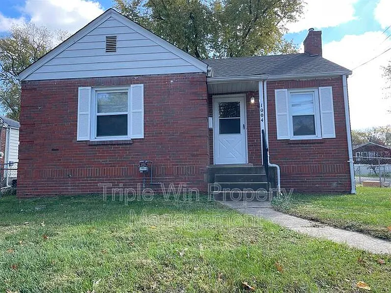 1004 N New Florissant Rd — Photo 2