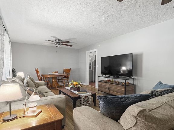 4th image of 3718 Thrushwood Dr