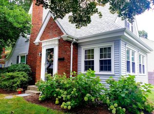 473 Woodlawn St, Fall River, MA 02720