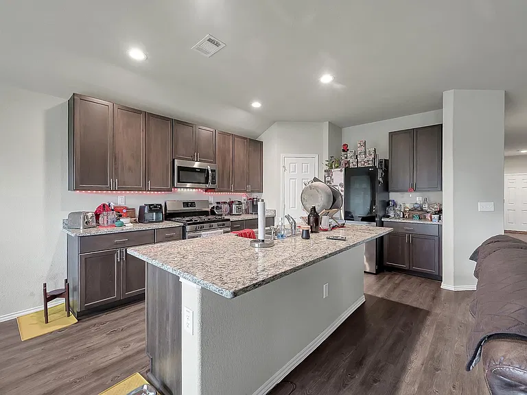 15127 Willow Tree Ln — Photo 11