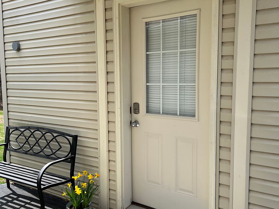 Private Entrance