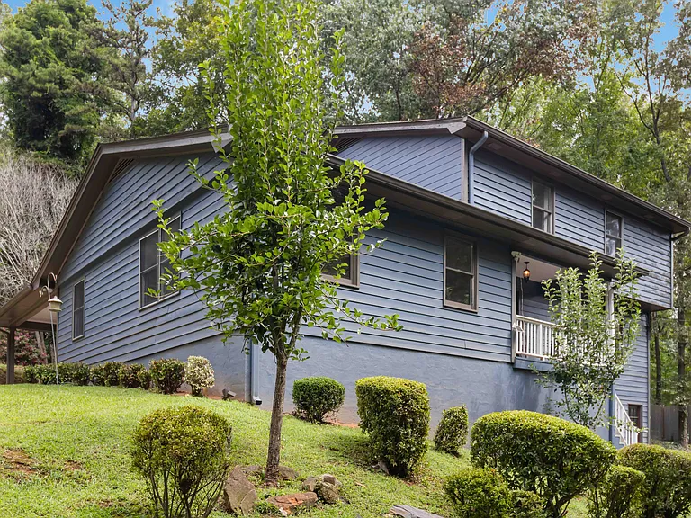 3345 Sharon Cir — Photo 36