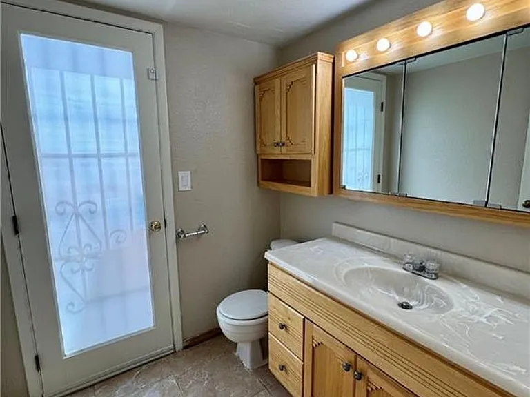 8621 Lyla Rae Cir — Photo 43