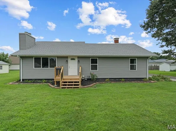 303 Lincoln Ave, Jerseyville, IL 62052