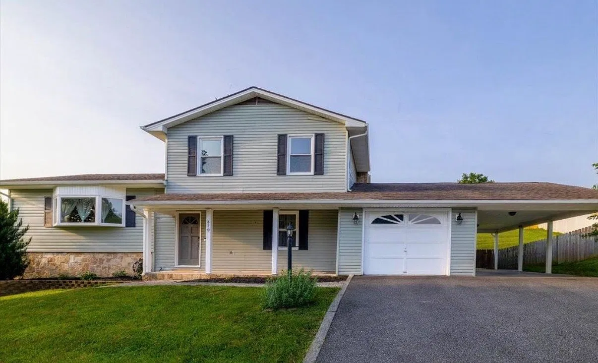 4 bed, 1800 sqft, $3,200 — Photo 4