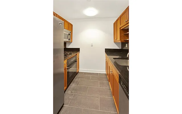 Rented by Douglas Elliman | media 4