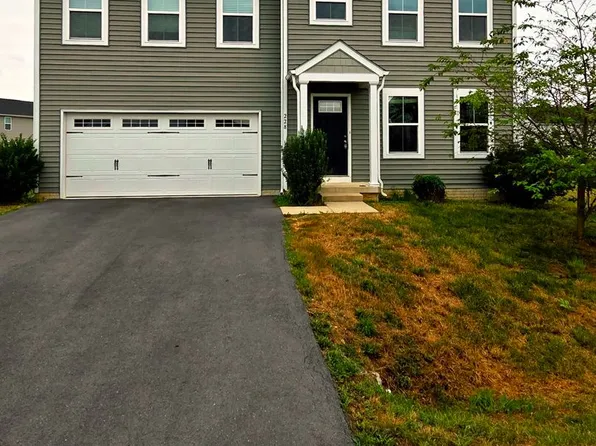 228 Chandlers Glen Dr, Bunker Hill, WV 25413