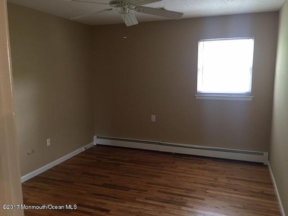 3rd image of 2066 Hovsons Blvd