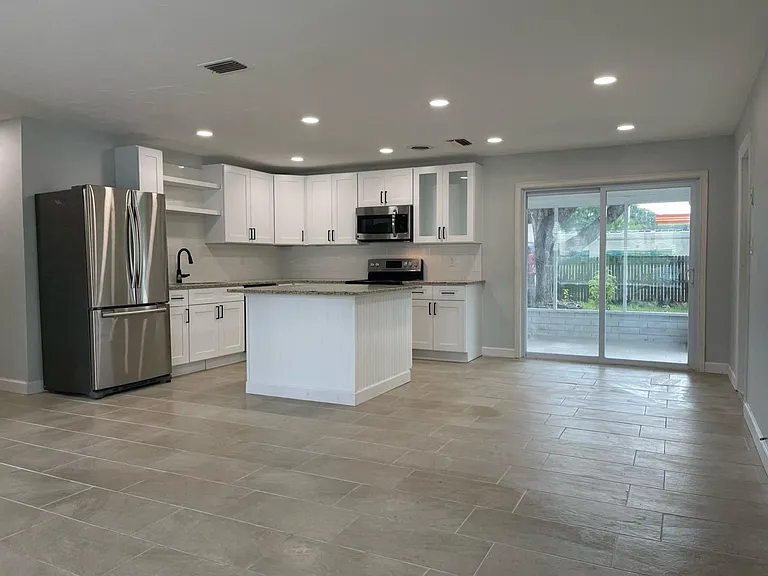 482 Oakwood Dr — Photo 10