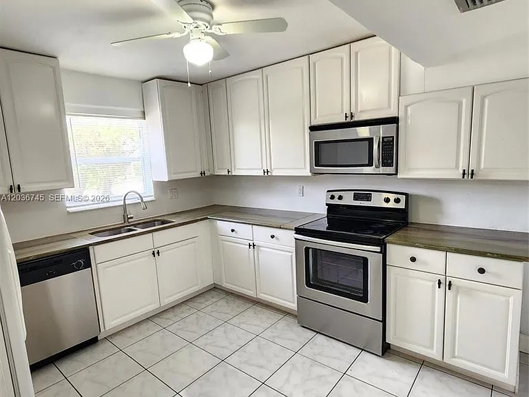 7966 SW 7th Ct — Photo 5