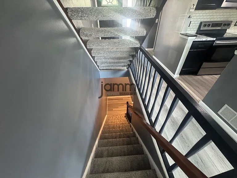 19479 Puritas Ave — Photo 17