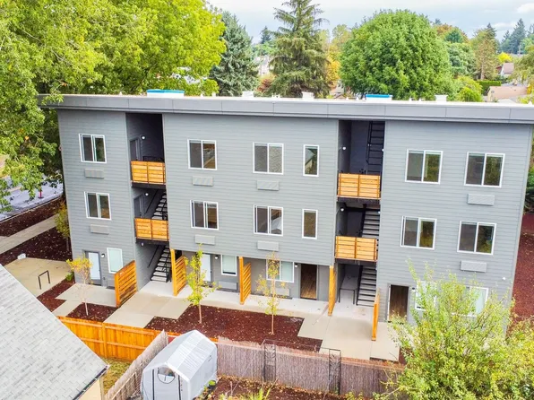 WILLAM01, 8080 N Willamette Blvd #104, Portland, OR 97203