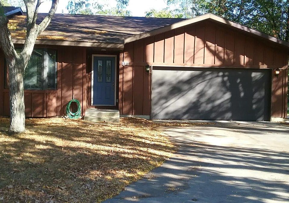 Exterior, Double garage