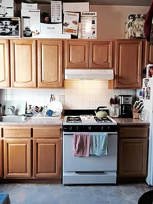 Rented by Eleni Moustakis LREB | media 7