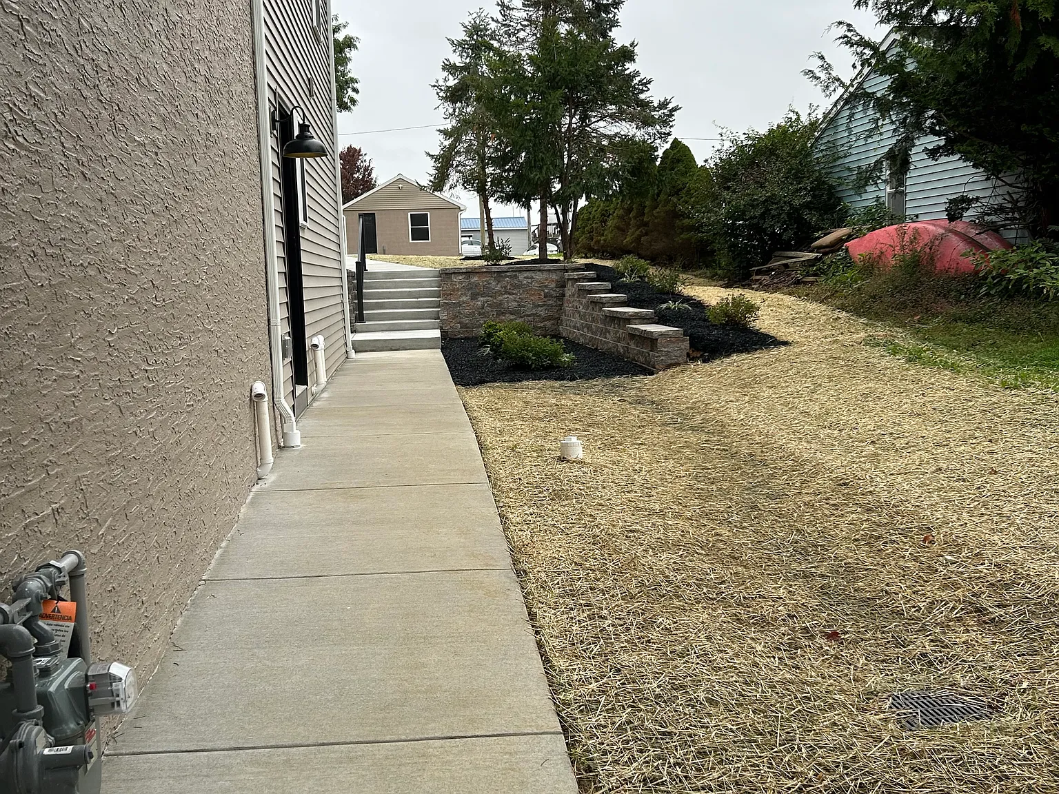 3 bed, 2.5 bath, 2300 sqft, $2,500 — Photo 4