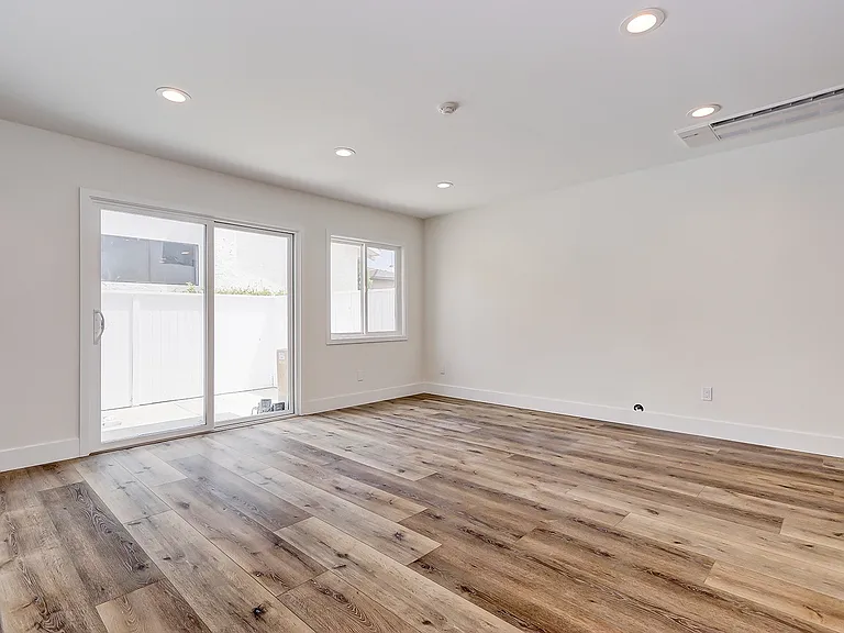 1919 Harriman Ln #3 — Photo 11
